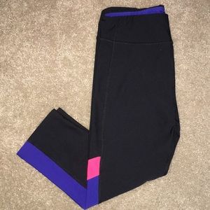 Under Armour Heat Gear Compression Capri Leggings